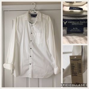 American Eagle men’s button down shirt